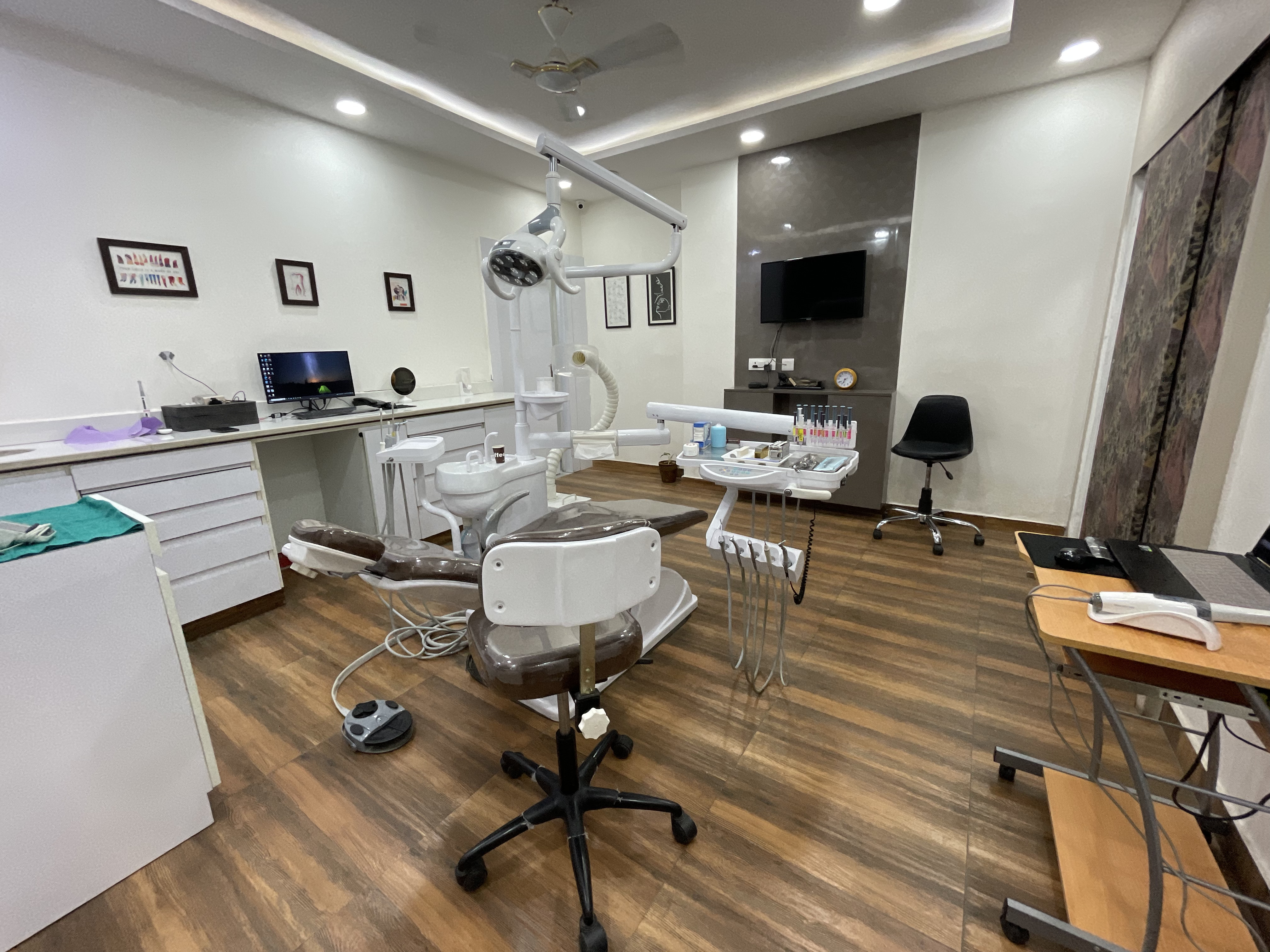 Best dental clinic in Vasundhara, Ghaziabad